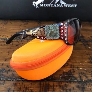 NWT Montana West Bucking Bronc Concho Sunglasses